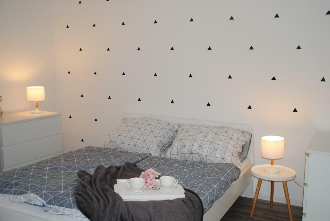 Apartman U Lesa Lägenhet Ratiskovice Exteriör bild